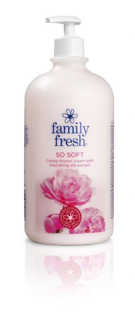 Family fresh. Фэмили Фреш гель для душа. Крем - гель Family Fresh (малина) 500 мл. Family Fresh Shower Cream. Гель для душа Фэмили Фреш пион с дозатором.